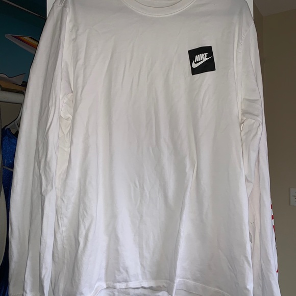 Nike Long Sleeve - Picture 3 of 4